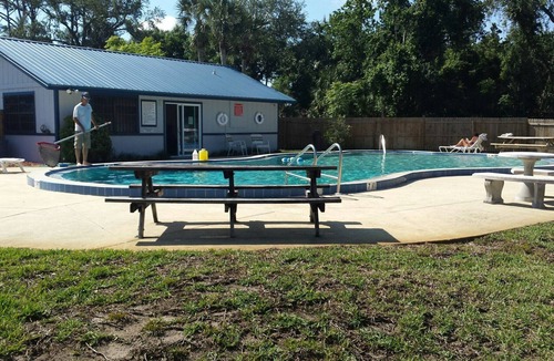 Sleepy Hollow House | Stay 5 Nights, Get 1 Night Free - 4 BR home in quiet setting close to everything
