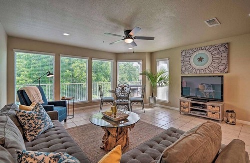New Braunfels Condo | STAY AWHILE!