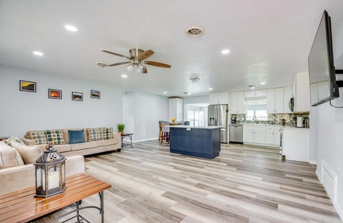 Belleview House | Stay & Play in Belleview: Welcoming Home w/Yard