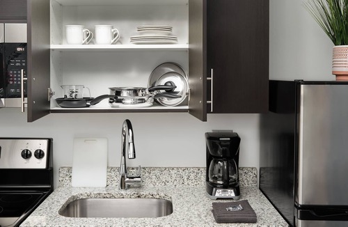 Ferry Pass Apartment | stayAPT Suites Pensacola-UWF/West Florida Hospital Area