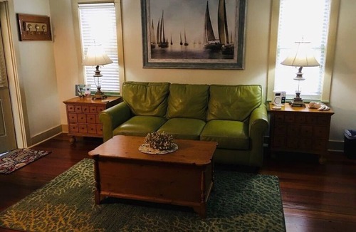 Steinhatchee Resort | Steinhatchee Landing Resort-Eleven Eleven #23-Dog Friendly-THIRD NIGHT FREE