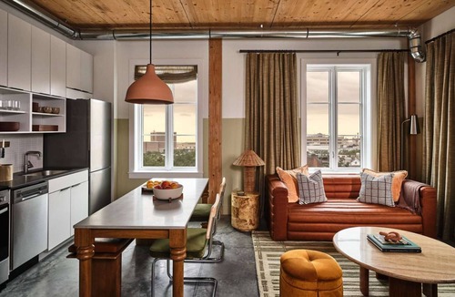 Yamacraw Village Apartment | Steps from River Street + Outdoor Pool & Bike