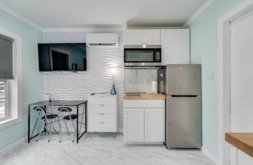 Panama City Beach Cottage | Steps from the Beach! Your PCB Cottage Awaits! - E
