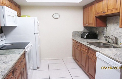 Siesta Key Condo | Steps from White Sands of Siesta Beach-Best Beach-Apartment Updated in 2016