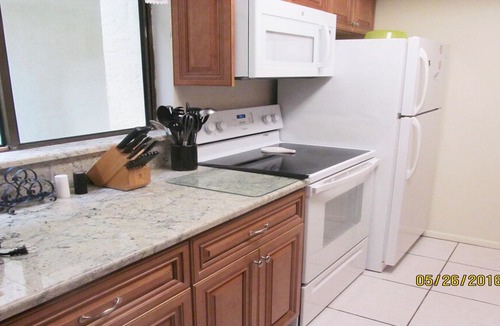 Siesta Key Condo | Steps from White Sands of Siesta Beach-Best Beach-Apartment Updated in 2016