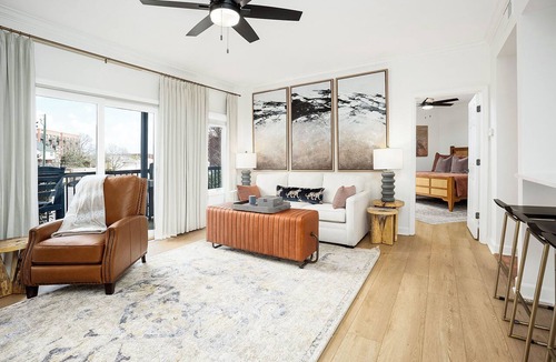 Auburn Condo | Steps to Auburn's Campus ~ Beautifully Remodeled Condo + Sleeps 8