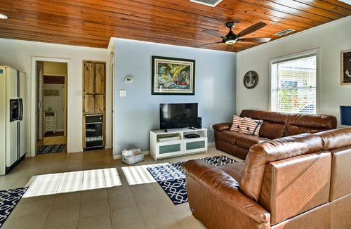 Indian Shores House | Steps to Beach, Cabana: Indian Shores Cottage