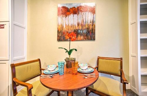Downtown Branson House | Steps to Branson Landing: Cozy Downtown Cottage!
