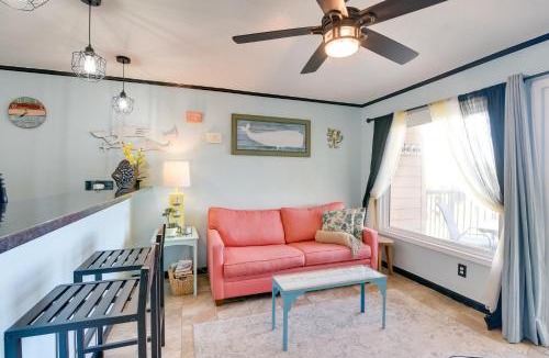 Galveston House | Steps to Galveston Beach: Resort-Style Condo!