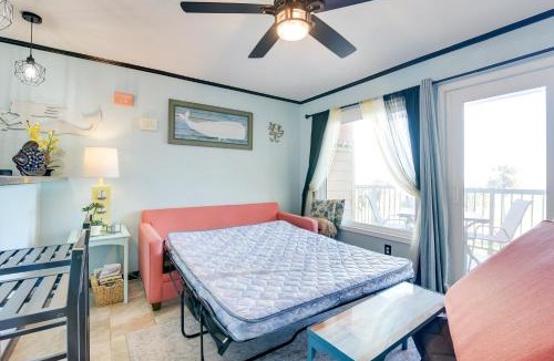 Galveston House | Steps to Galveston Beach: Resort-Style Condo!