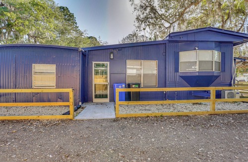 Cross Creek House | Steps to Orange Lake: Pet-Friendly Getaway!