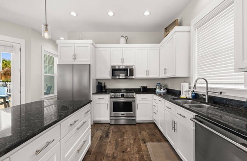 Biltmore Beach House | Steps to Sand Private Pool Sleeps 12