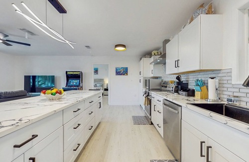Fort Walton Beach Cottage | Steps to Sea! Coastal Escape in Fort Walton Beach