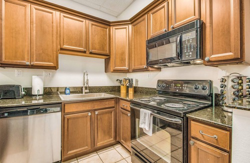 Pensacola Beach Condo | Steps to the white sand. SaltAirNoCare! Gulfside-Gated-Hot tub.