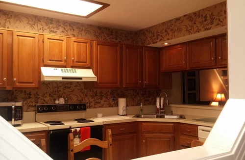 Southside Condo | STERILIZED Condo Central to Everything in Jacksonville Florida