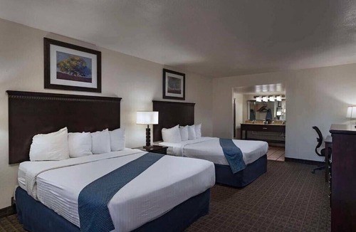 Carlsbad Hotel | Stevens Inn