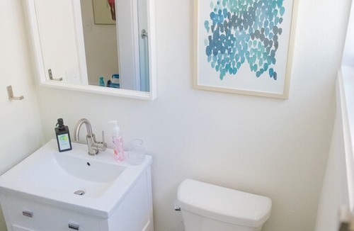Sarasota Apartment | Studio apartment steps away from Lido beach