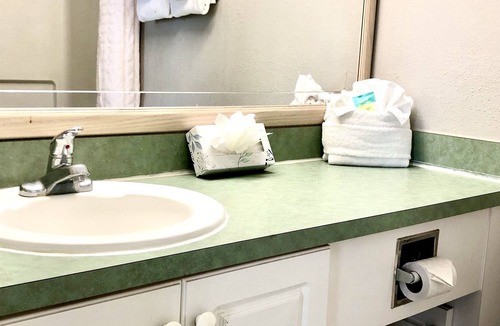 Florida Center Condo | Studio condo with views of Volcano Bay. Great Location. Pool and Hot tub