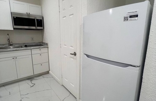 Palm Springs North Apartment | Studio with Private Entry - Full Kitchen & Pool Access