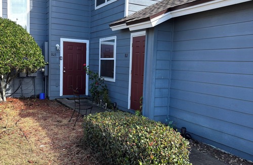 Davenport Apartment | STUDIO WITH PRIVATE ENTRANCE!