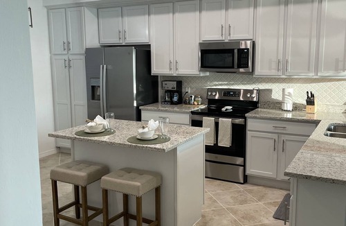 Biggar Condo | Stunning 10th Hole & Lake Views, Golf, Resort Amenities, Monthly Stays