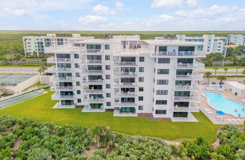 New Smyrna Beach Condo | Stunning 2-bedroom Direct Oceanfront Condo in beautiful New Smyrna Beach