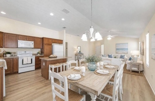 Wildwood House | Stunning 3 bed 2 bath Furnished Home in The Villages, Florida