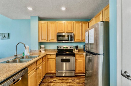 Long Beach Condo | Stunning 3BD Beachfront Condo! Free Beach Chair Service for 4