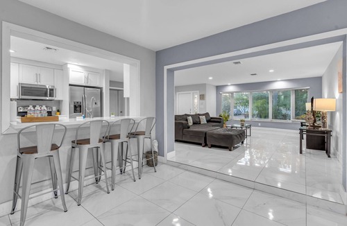 Coral Ridge Isles House | Stunning 4 Bedrooms House with Pool 6 mins to Ocean