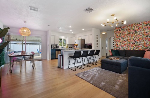 Seminole House | Stunning 4BR/2BA w/in-ground pool, 5 min to beach