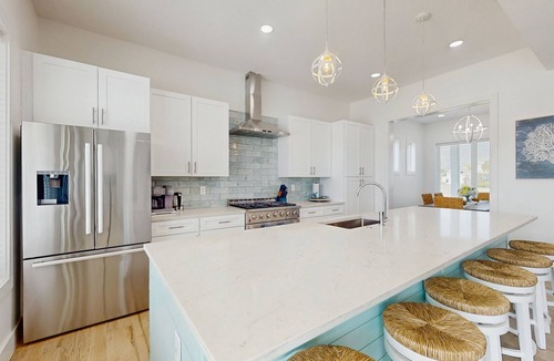 Rockport House | Stunning bay front home w private, heated pool & hot tub - fishing & boating hub