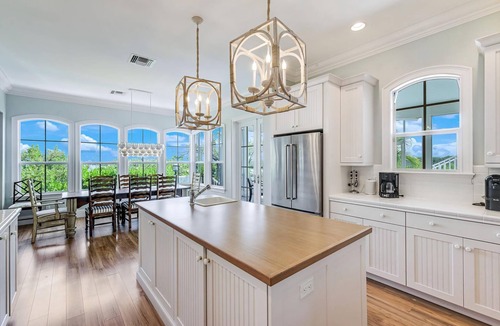 Captiva House | Stunning bayside retreat with golf cart!