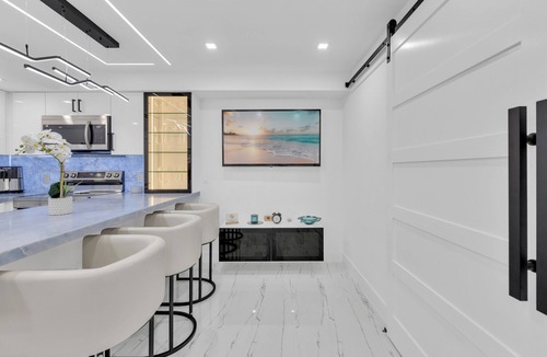 Deerfield Beach Apartment | Stunning Designer Studio with Luxury Finishes