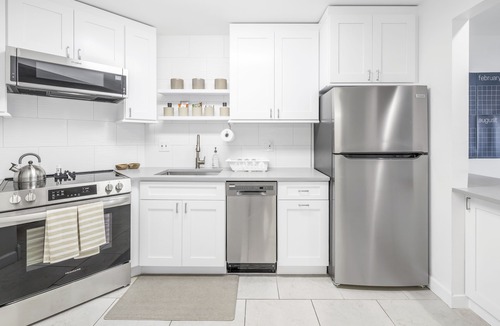 Tierra Verde Condo | Stunning Five Star Remodel On Bay near Beach - DIscount for long-term!