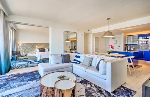 Central Beach Apartment | Stunning Fort Lauderdale Resort Condo with Pool