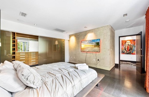 Northeast Coconut Grove Villa | Stunning Modern Villa with European Kitchen, Gym, Sauna and Lap Pool