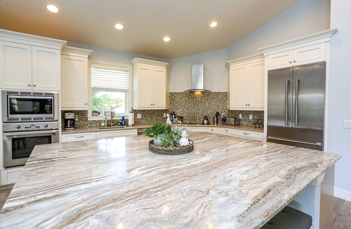Royal Harbor House | STUNNING POOL HOME, 4 BEDS/4 BATHS, DOWNTOWN NAPLES, FL