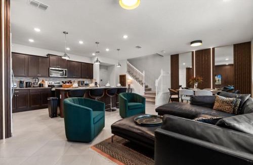 Four Corners House | Stunning Resort Beautiful 5 Bed With Private Pool townhouse