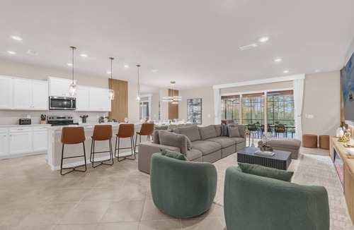 Four Corners House | Stunning Resort Villa w Pool, Cinema & Games Room