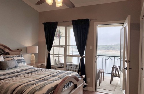 Highland Lake Estates Villa | STUNNING views of LAKE TRAVIS @ The Island