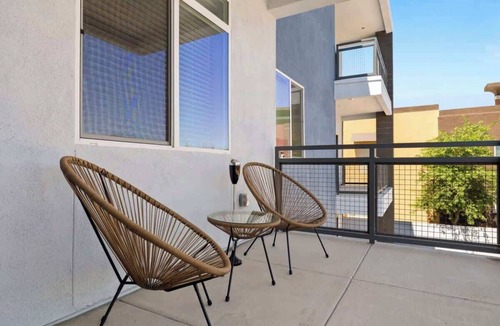 La Buena Vida Apartment | Stunning Westgate CozySuites by stadium w/pool 10