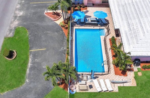 Coral Ridge Isles Apartment | Stylish 1BED Unit Heated Pool and in Ft Lauderdale