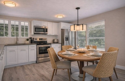 Tarpon River Apartment | Stylish 2BR - 5 min to Beach & Las Olas - Views