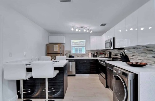 Buena Vista Apartment | Stylish 2BR Retreat in Miami's Design District!