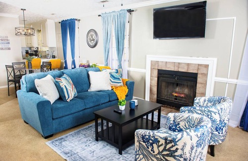 Gunter Afs Apartment | Stylish 2BR Retreat W/Fast Wi-Fi + Free Parking