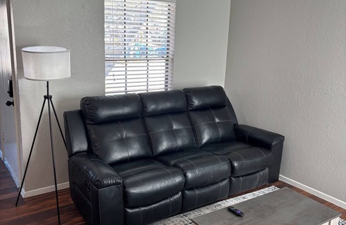 North Arlington Apartment | Stylish Comfort in Arlington’s Entertainment District!
