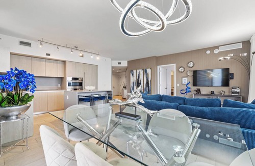 Hollywood South Central Beach Condo | ★ Stylish Condo with Ocean Views, NO PARKING & RESORT FEE, CHECK DETAILS