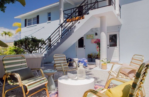 Pasadena On The Gulf Apartment | Stylish & Eclectic Modern 2/1 Apt – WeAreAuthentic