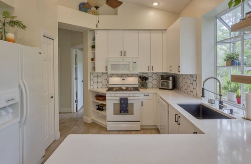 Braden River House | STYLISH HOME IN PRESTIGIOUS UNIVERSITY PARK COUNTRY CLUB