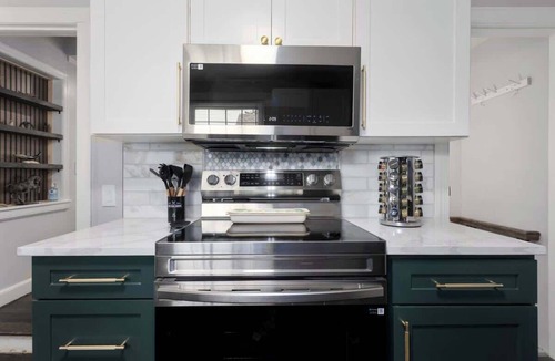 Merriam House | Stylish KC FarmhouseHugeFencedYard